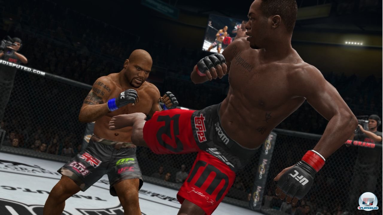 Der alte und neue Halbschwergewichts-Champion Jon Jones gehört zu den Athleten, die das Cover zieren sollen. Der alte und neue Halbschwergewichts-Champion Jon Jones gehört zu den Athleten, die das Cover zieren sollen.